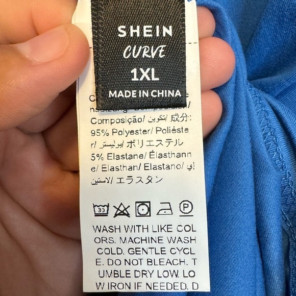 SHEIN Curve Blue Short Sleeve Blouse with Floral Sleeves Size 1XL NWOT ☀️ - Picture 13 of 14